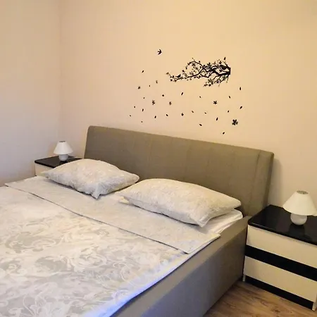 Lovely 2-bed In Close To Vinišće